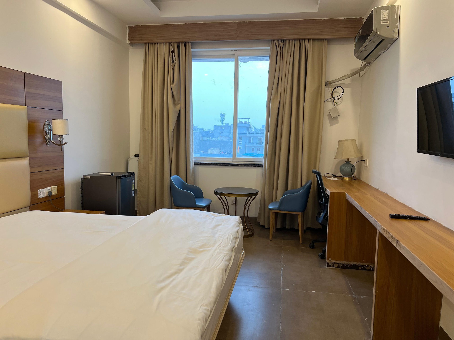 Fully furnished room at Nestro Housing, a PG near Cyber City in DLF Phase 3, Gurugram